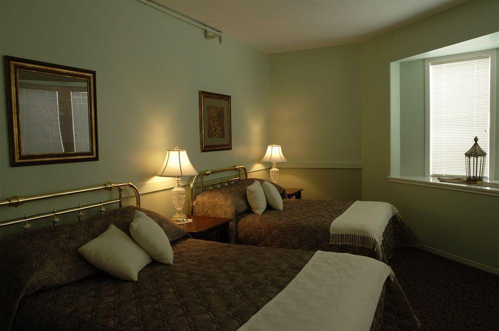Royal Hotel Chilliwack Buitenkant foto