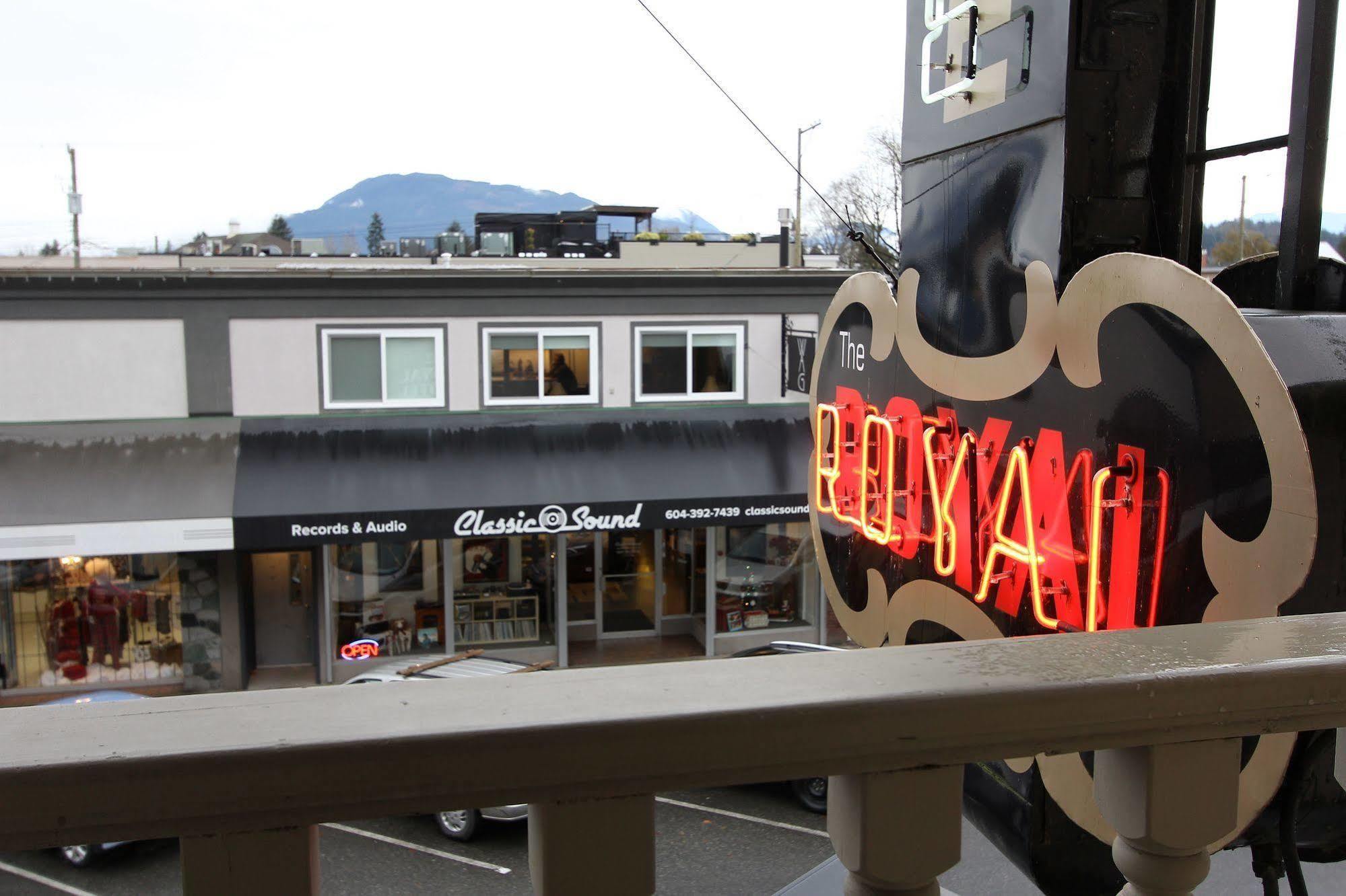 Royal Hotel Chilliwack Buitenkant foto